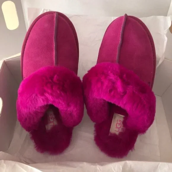 UGG Scuffette II genuine shearling suede Slipper. Waterproof. NWT. Size: 7, 8 - Picture 1 of 12